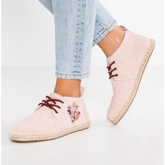 Toms Shoes - Toms desert boot style shoes